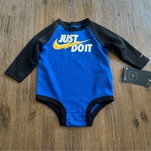 3/20$ NWT Nike Dri-FIT Blue and Black Long Sleeve Baby Bodysuit Onesie size 6M